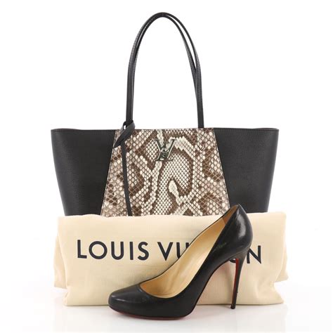 louis vuitton lockme black|louis vuitton lockme cabas python.